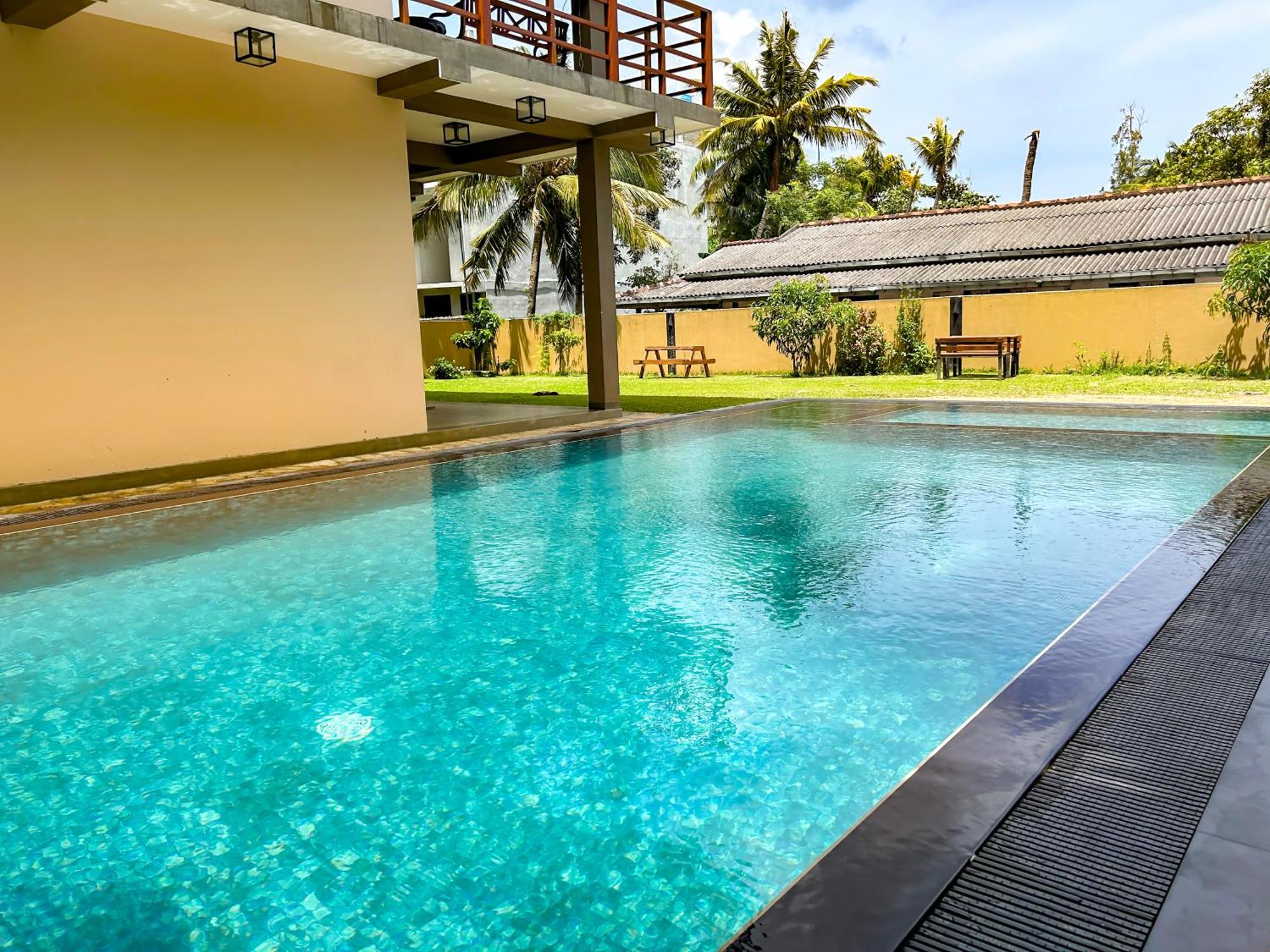 Bungalow By Tropical Villa Weligama Exteriör bild