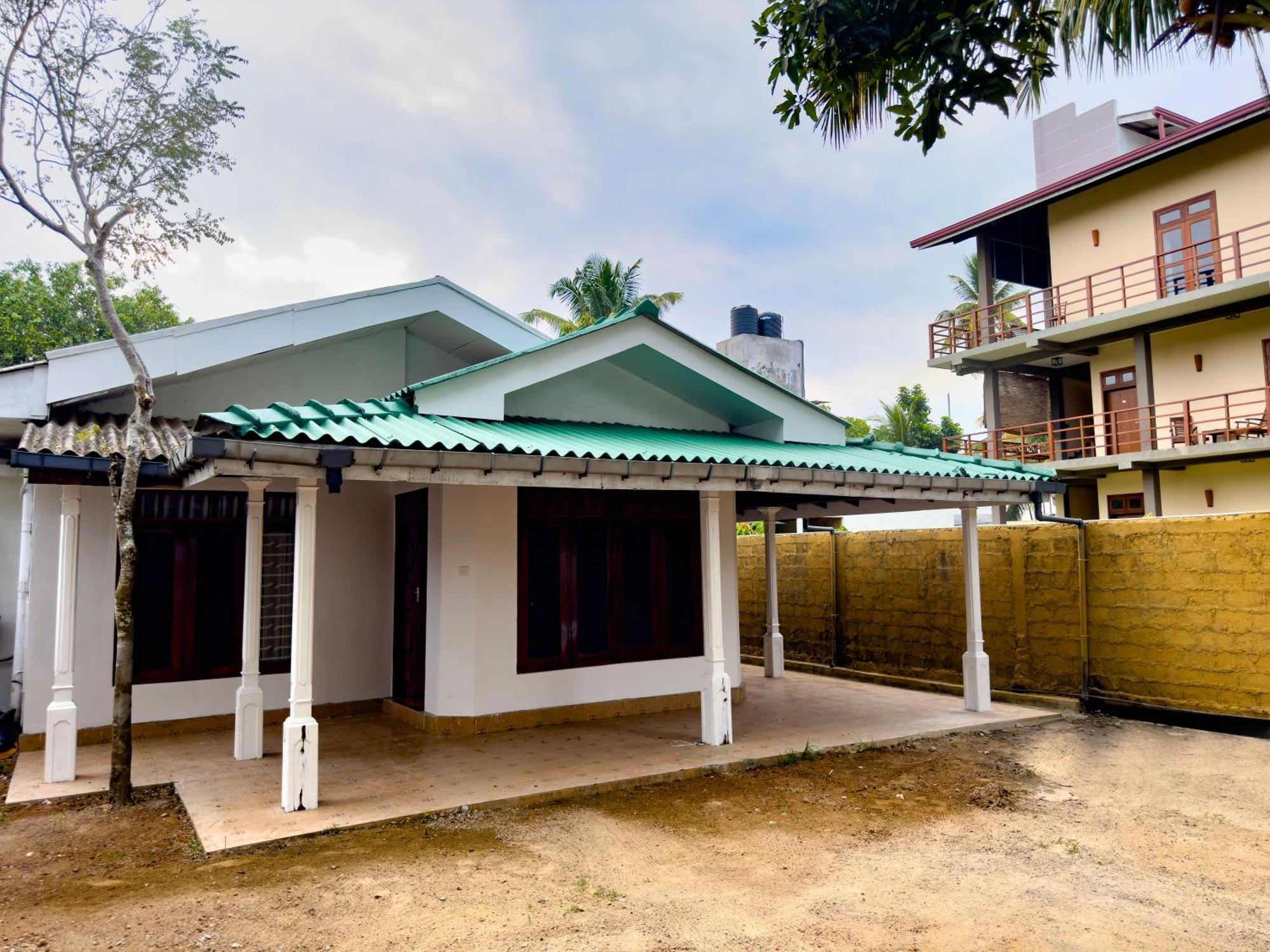 Bungalow By Tropical Villa Weligama Exteriör bild